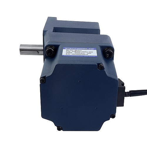 24V 200W 100RPM Dişli BLDC Motor 14.03Nm (1986.97oz.in) 30:1 Dik Açılı Şanzıman