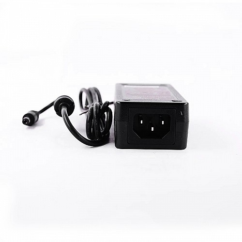 GSM40A15-P1J MEANWELL 40W 15VDC 2.67A 115/230VAC AC-DC Güvenilir Yeşil Tıbbi Adaptör GSM40A15-P1J MEANWELL 40W 15VDC 2.67A 115/230VAC AC-DC Güvenilir Yeşil Tıbbi Adaptör