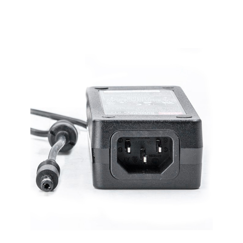 GSM60A05-P1J MEANWELL 30W 5VDC 6A 115/230VAC AC-DC Güvenilir Yeşil Tıbbi Adaptör