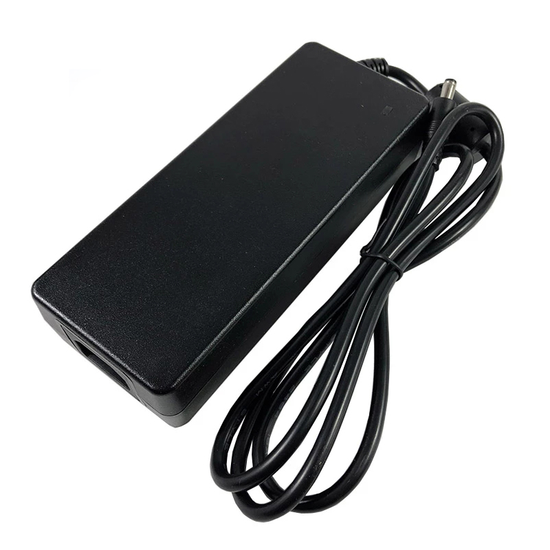 GST120A24-P1M MEANWELL 120W 24VDC 5A 115/230VAC AC-DC Güvenilir Yeşil Endüstriyel Adaptör