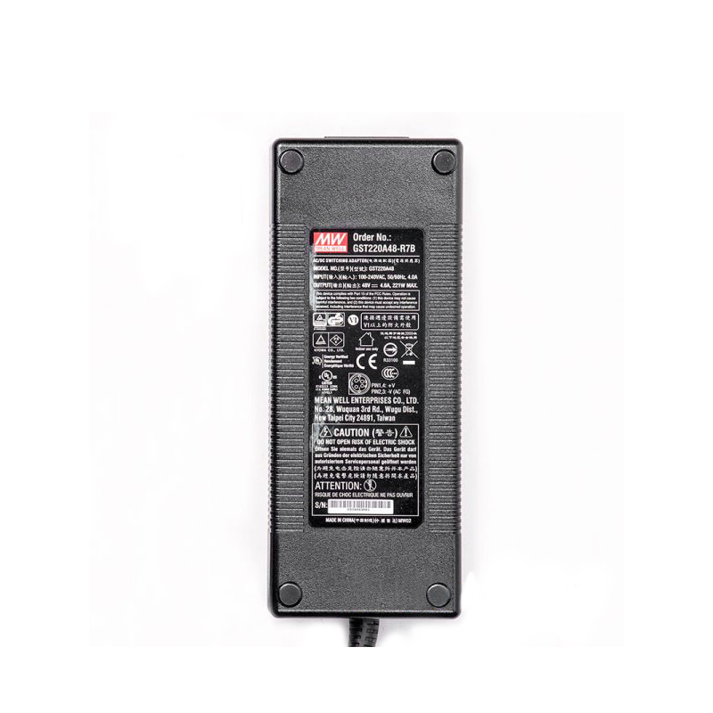 GST220A48-R7B MEANWELL 221W 48VDC 4.6A 115/230VAC AC-DC Güvenilir Yeşil Endüstriyel Adaptör