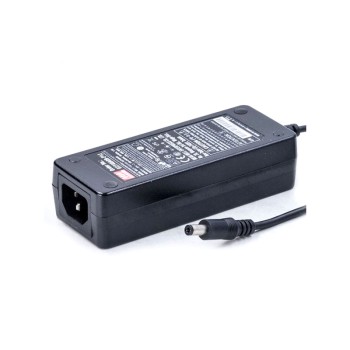 GST40A09-P1J MEANWELL 40W 9VDC 4.45A 115/230VAC AC-DC Güvenilir Yeşil Endüstriyel Adaptör