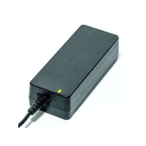 GST40A15-P1J MEANWELL 40W 15VDC 2.67A 115/230VAC AC-DC Güvenilir Yeşil Endüstriyel Adaptör