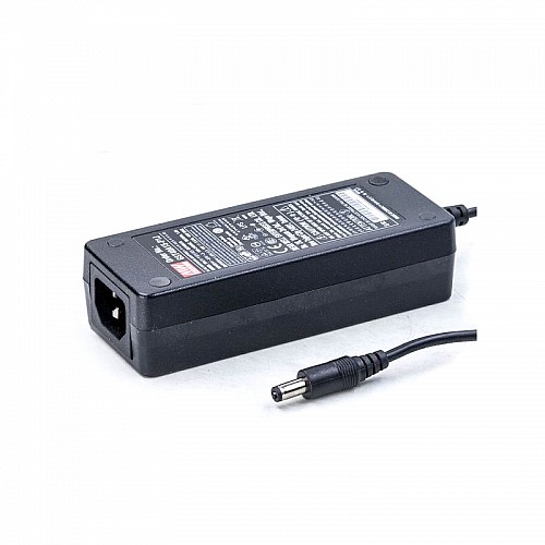 GST40A15-P1J MEANWELL 40W 15VDC 2.67A 115/230VAC AC-DC Güvenilir Yeşil Endüstriyel Adaptör