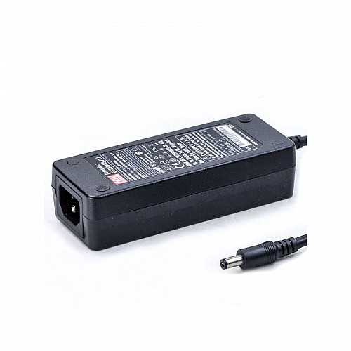 GST60A05-P1J MEANWELL 30W 5VDC 6A 115/230VAC AC-DC Güvenilir Yeşil Endüstriyel Adaptör