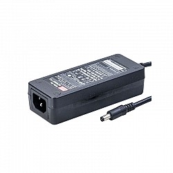 GST60A07-P1J MEANWELL 45W 7VDC 6A 115/230VAC AC-DC Güvenilir Yeşil Endüstriyel Adaptör