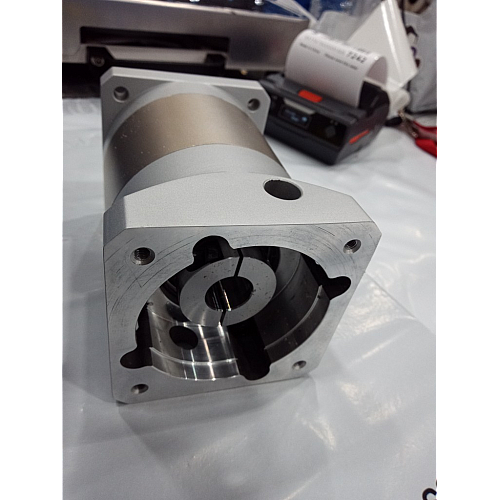 Kullanılmış - EG Serisi Planet Dişli Kutusu Dişli Oranı 20:1 12,7 mm Şaft için 20 ark-dk. Boşluk Nema 34 Adım Motoru - EG34-G20-D13-USED | StepperOnline